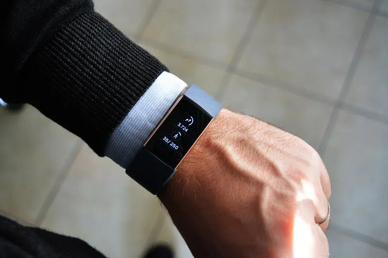 Recensione Fitbit Charge 3 Activity Tracker + Heart Rate